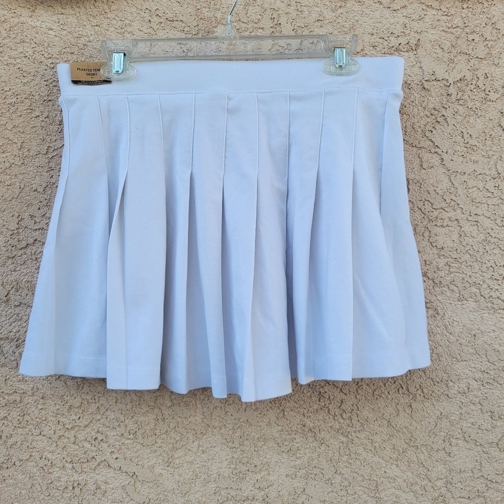 Victora Secret Elegant White Pleated Skirt Size L